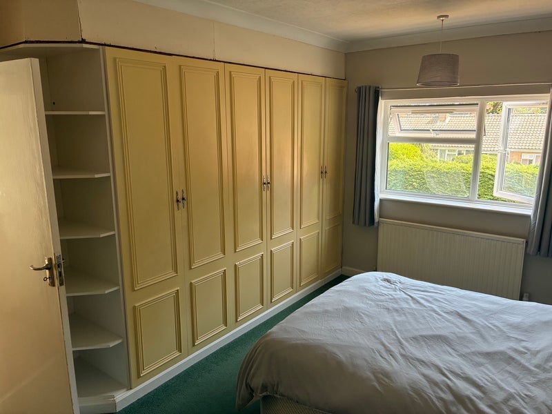 Room Barrow Road in Bournemouth