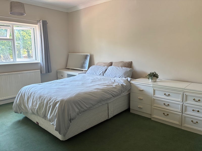 Room Barrow Road in Bournemouth