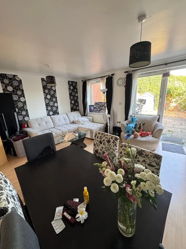 Room Paisley Terrace in Greater London