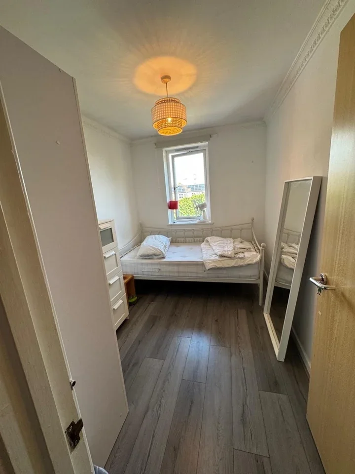 Room Paisley Terrace in Greater London
