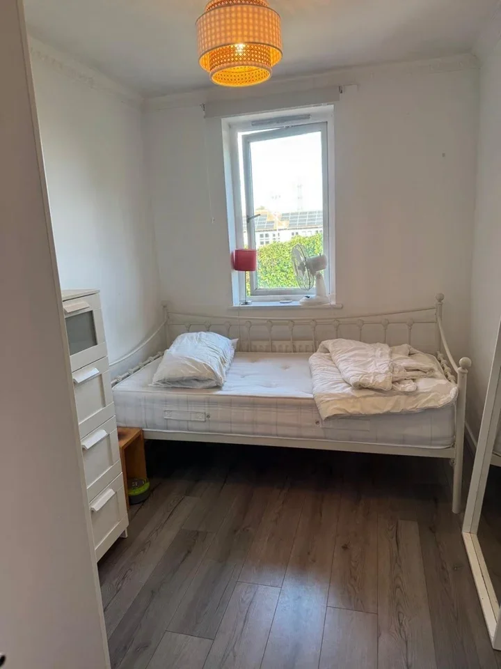 Room Paisley Terrace in Greater London