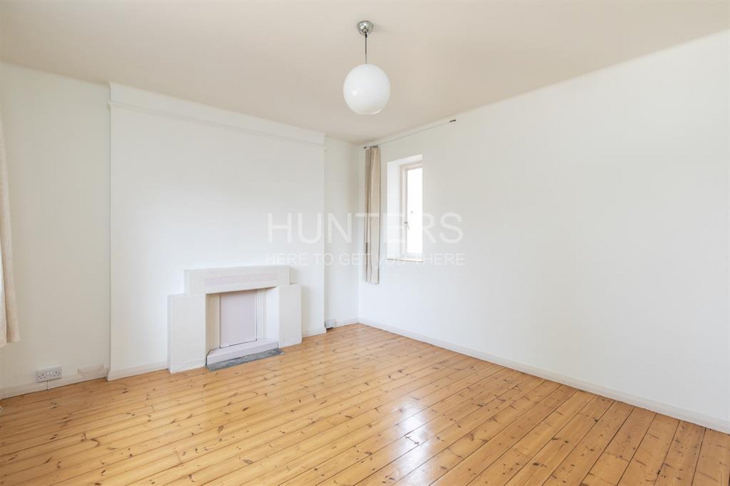 Flat Clissold Crescent in Greater London