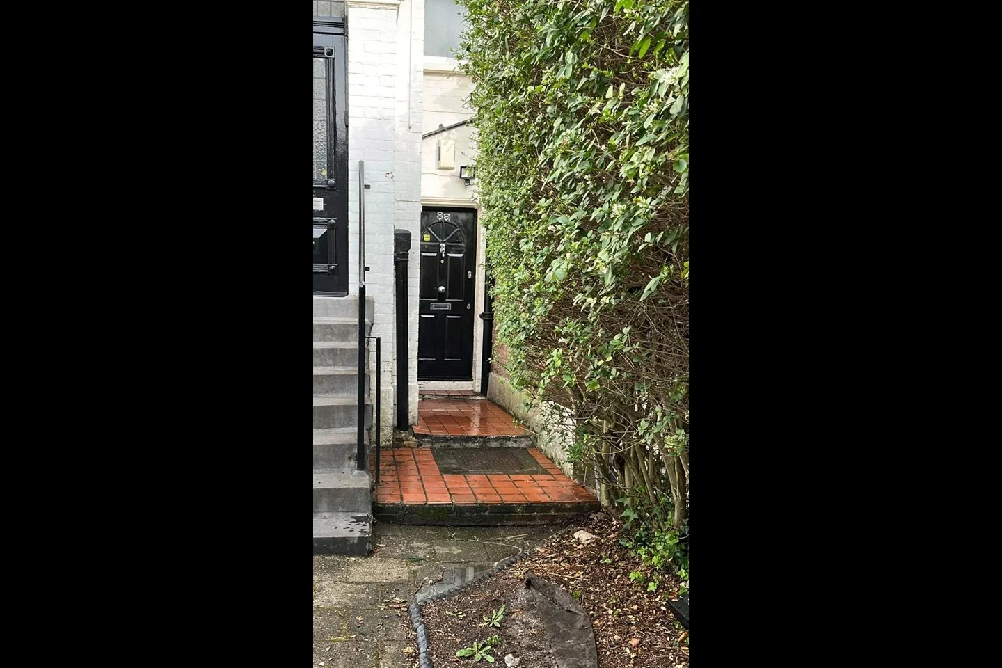 Flat Christchurch Avenue in Greater London