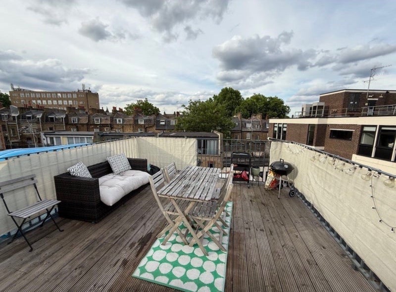 Room Frederick's Row in Greater London
