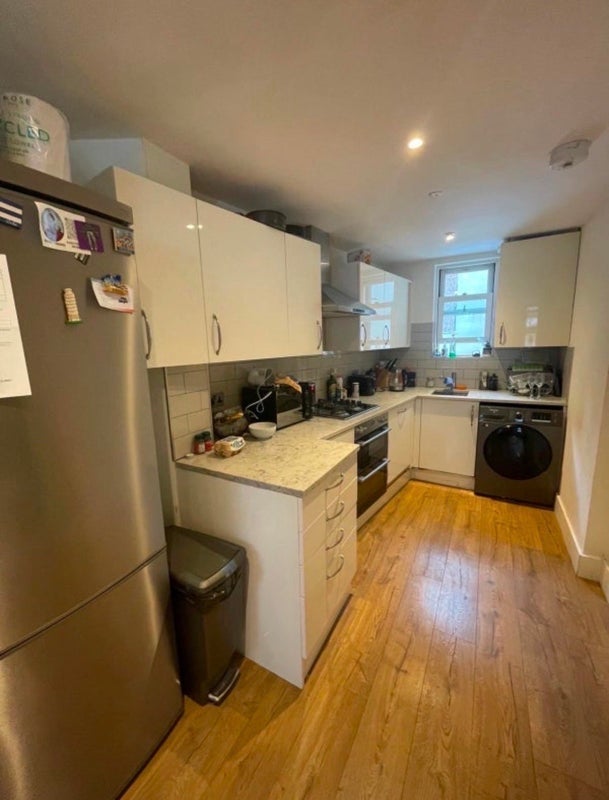 Room Frederick's Row in Greater London