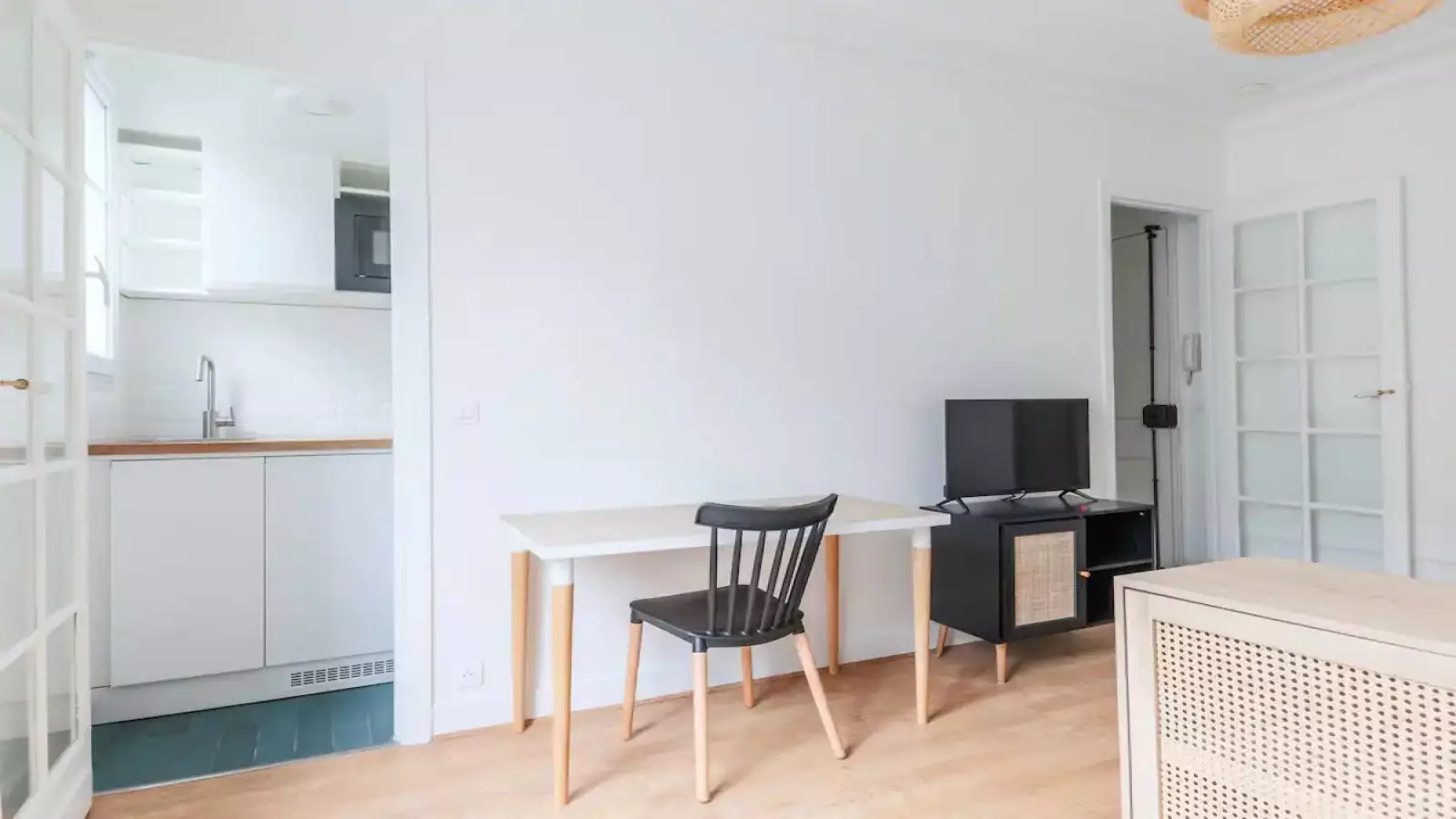 Flat Rue Pierre Guérin in Paris
