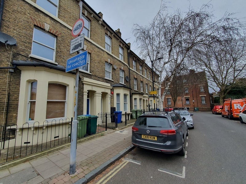 Room Ethel Street in Greater London