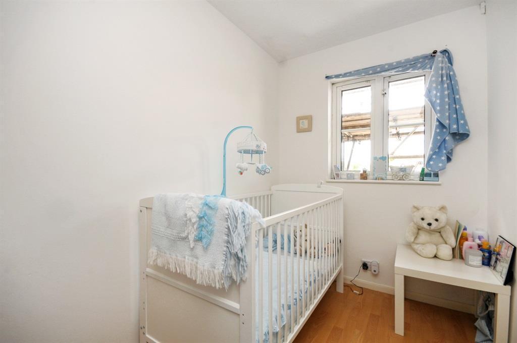 Flat Caraway Place in Greater London