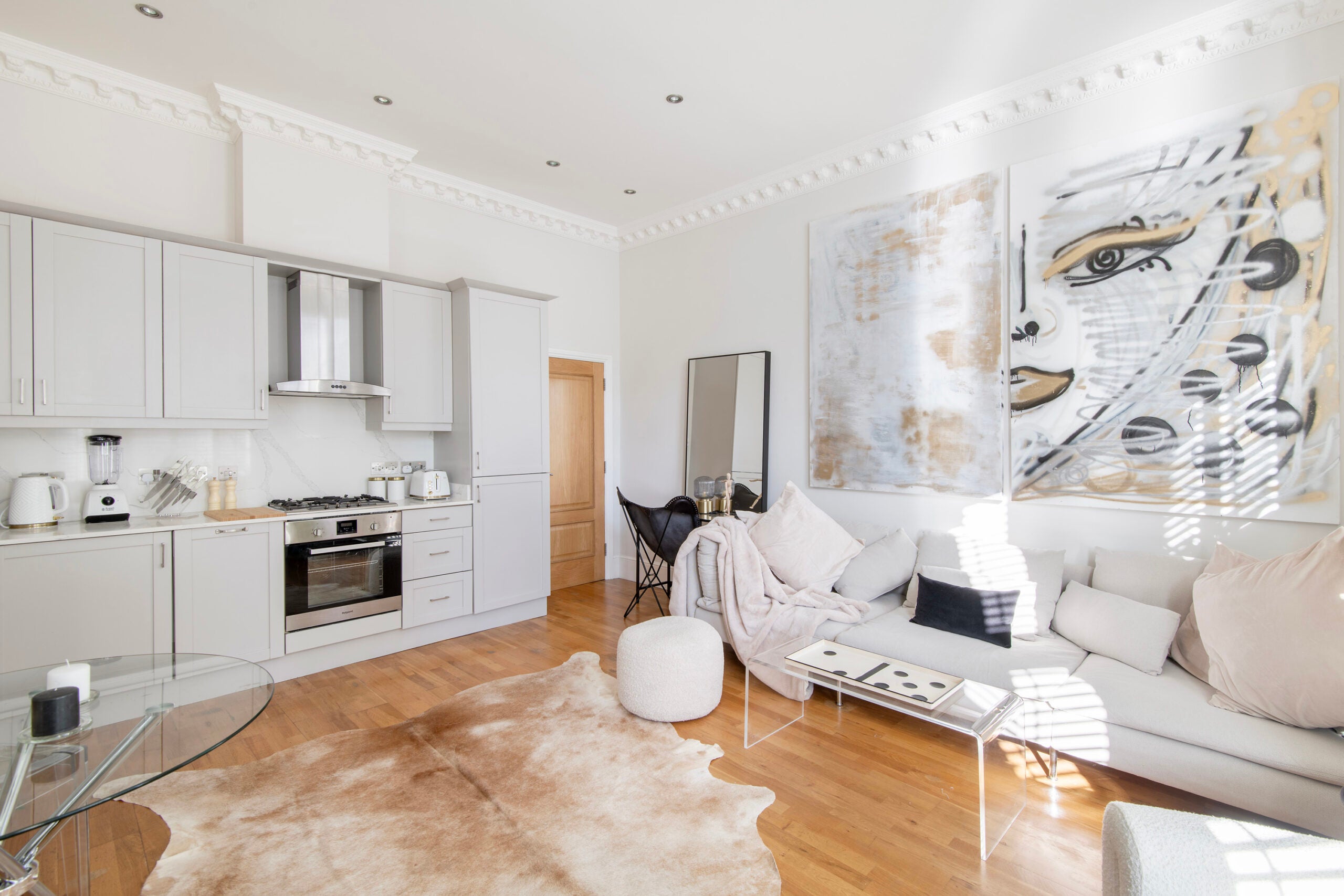 Flat Ladbroke Grove in Greater London