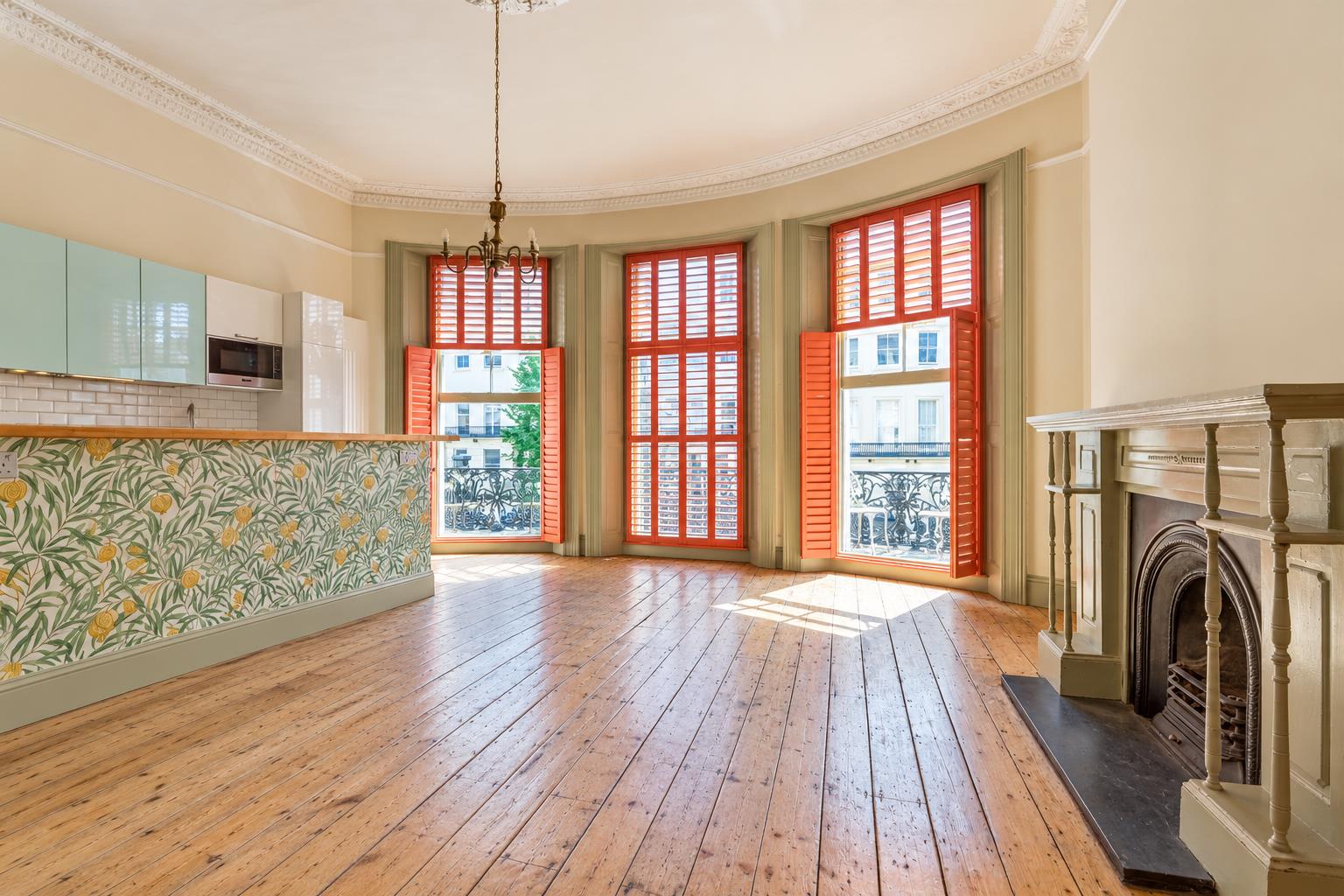 Flat Brunswick Place in Hove