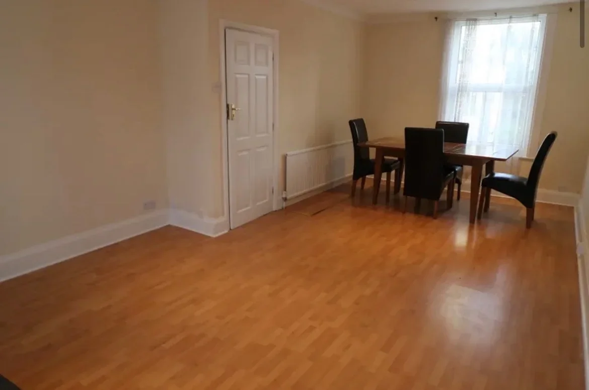 House Moffat Road in Greater London
