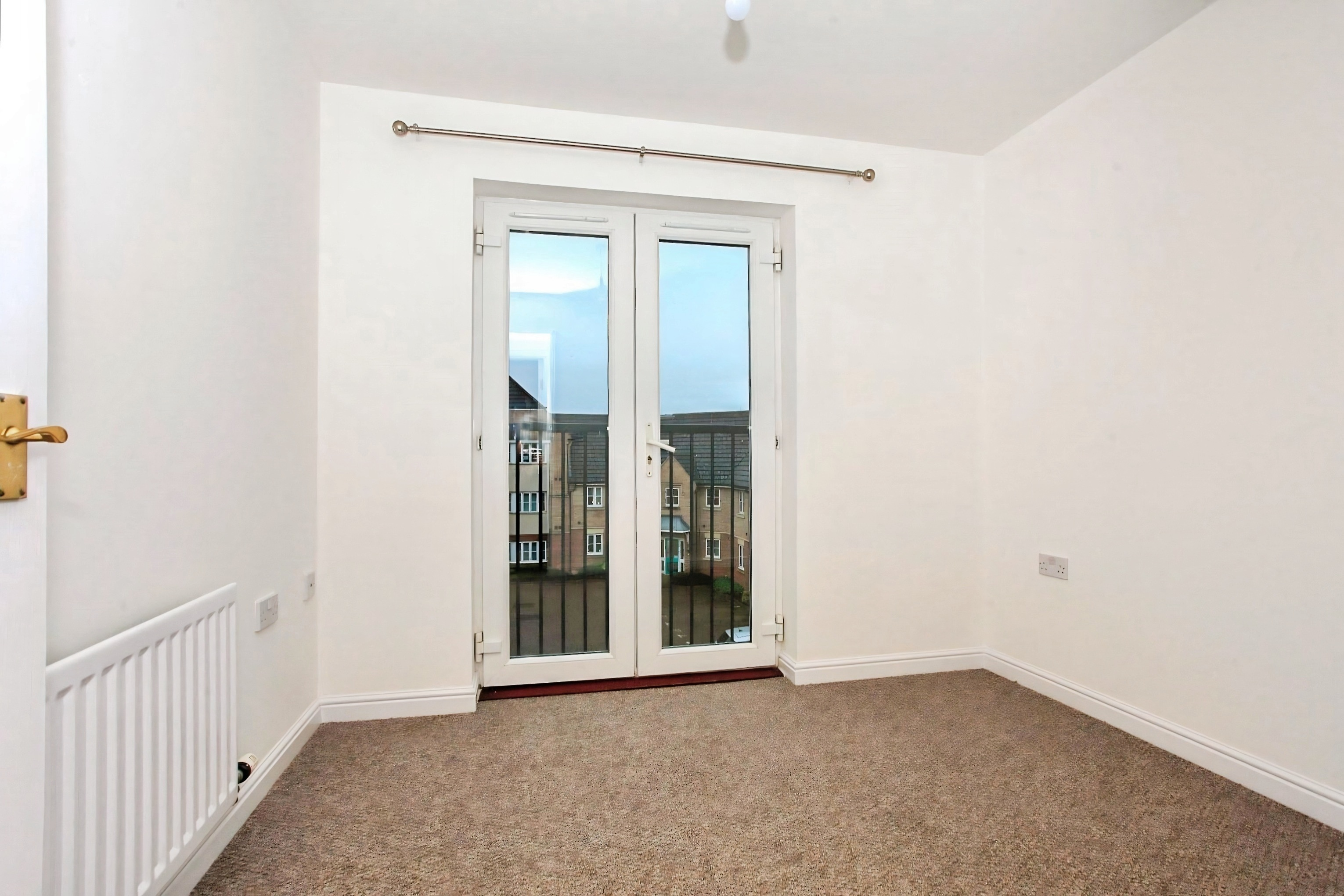Flat Regal Place in Peterborough