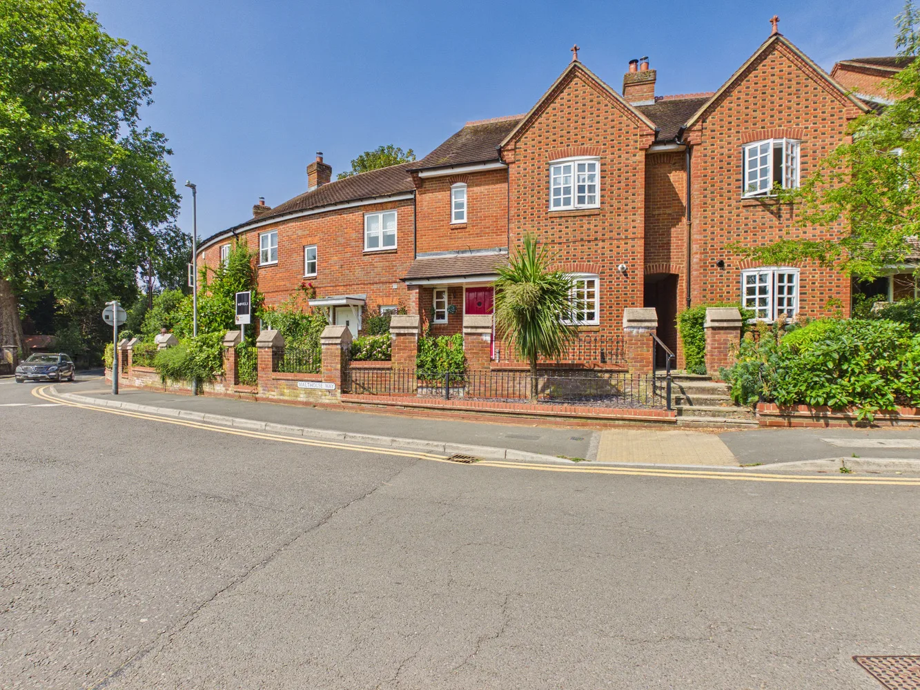 Flat Pound Lane in Marlow