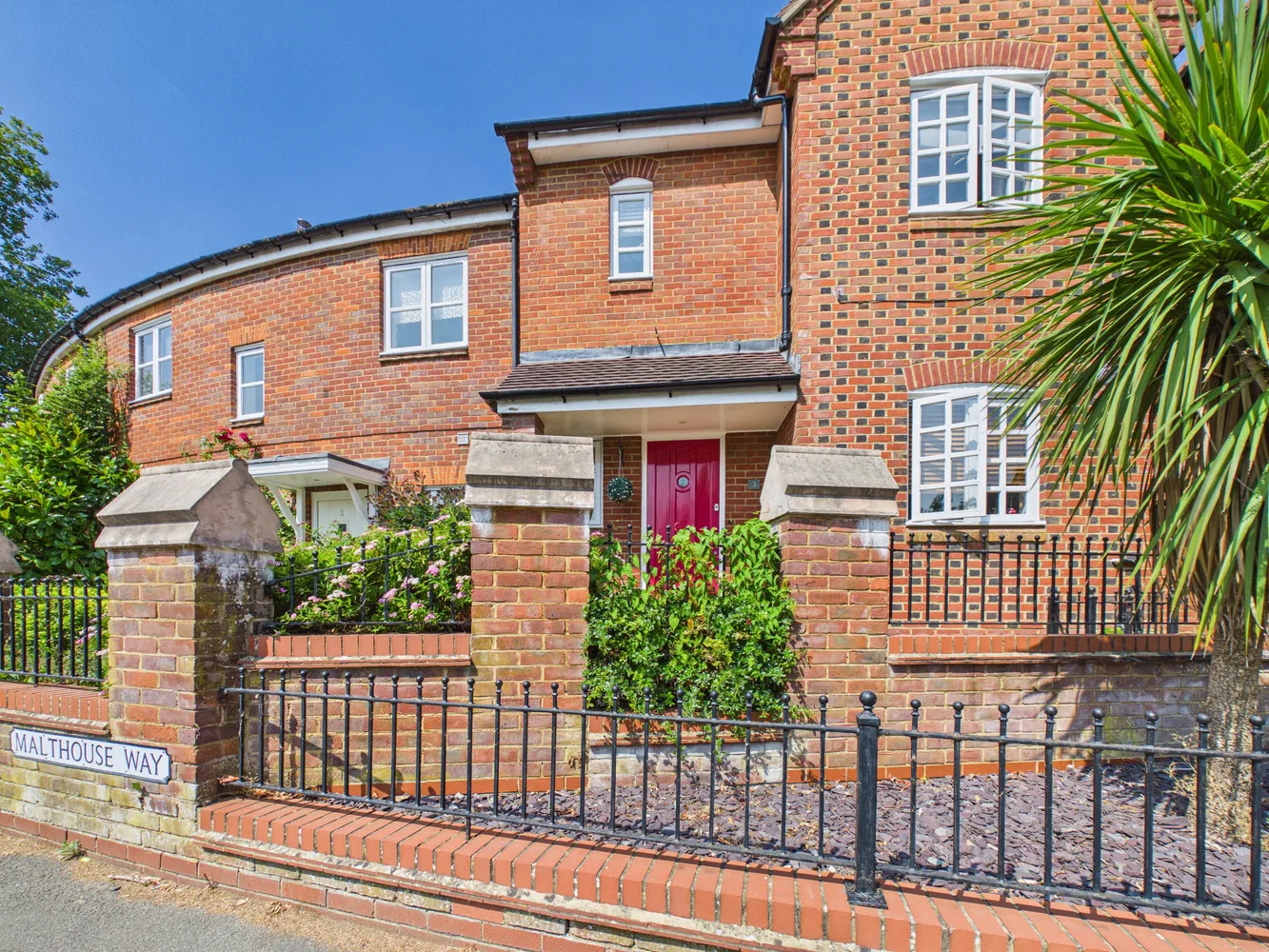 Flat Pound Lane in Marlow