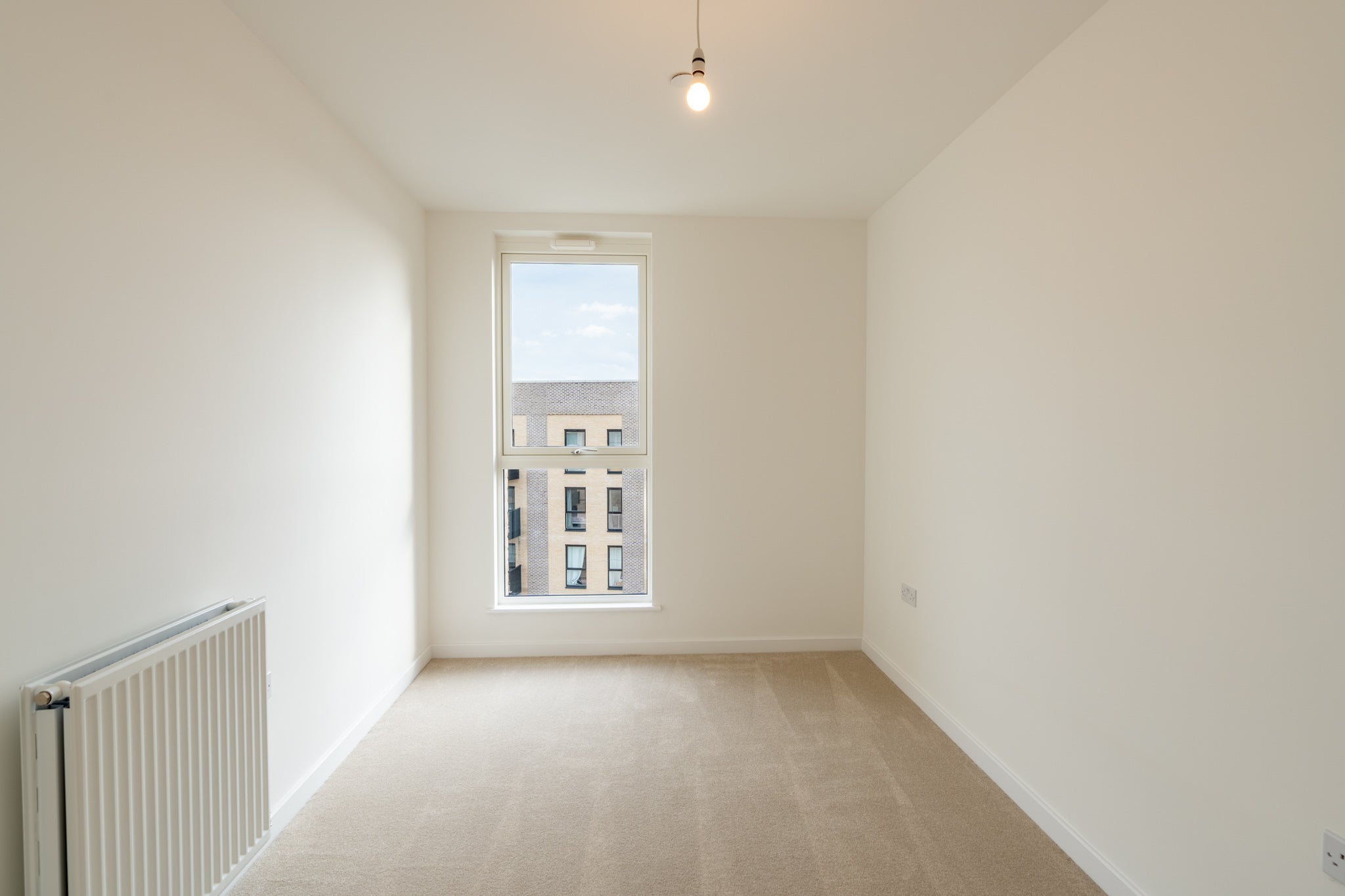 Flat Silverdale Road in Greater London