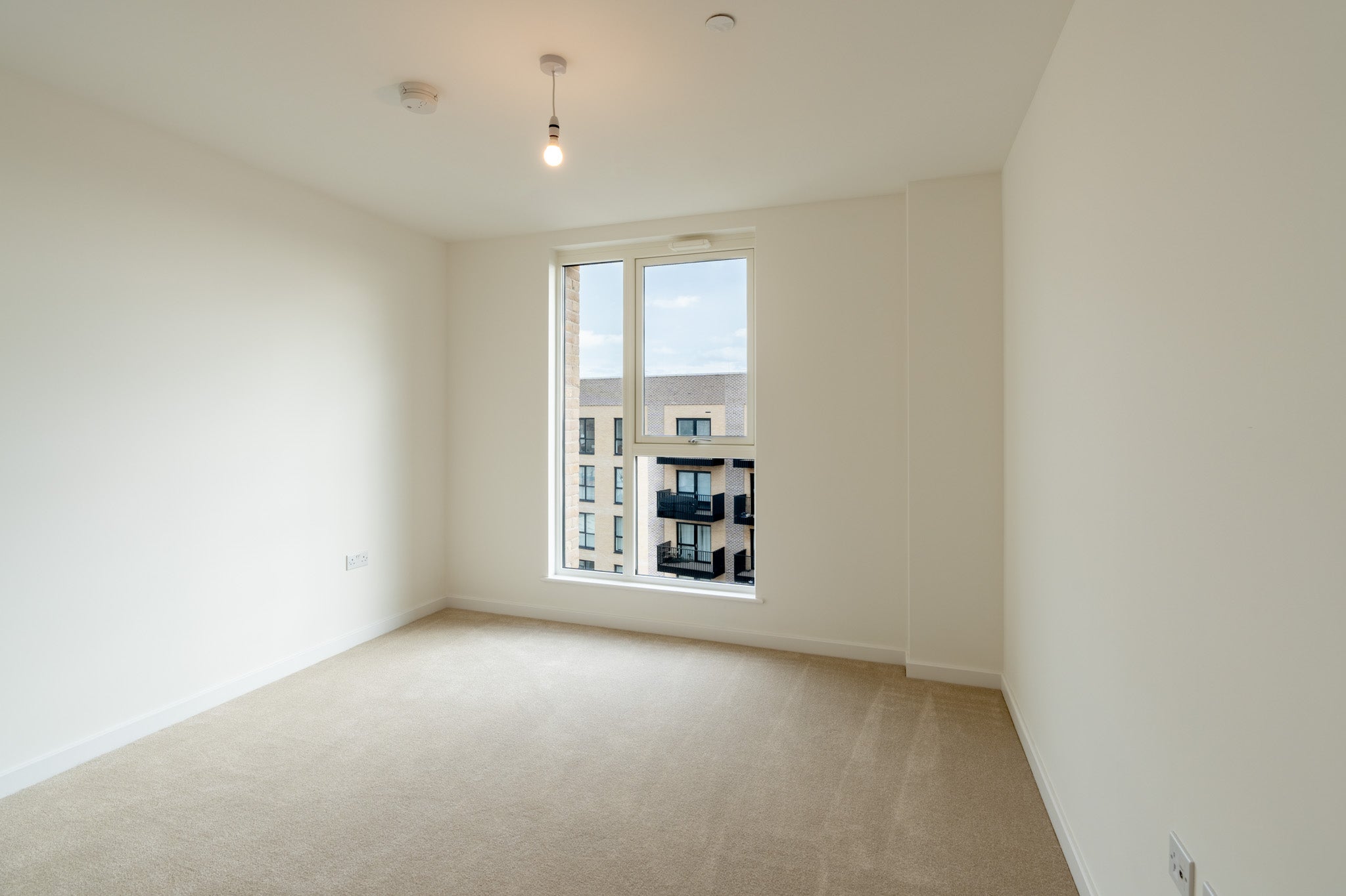 Flat Silverdale Road in Greater London