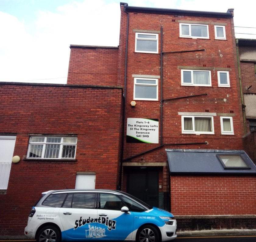Flat The Kingsway in Swansea