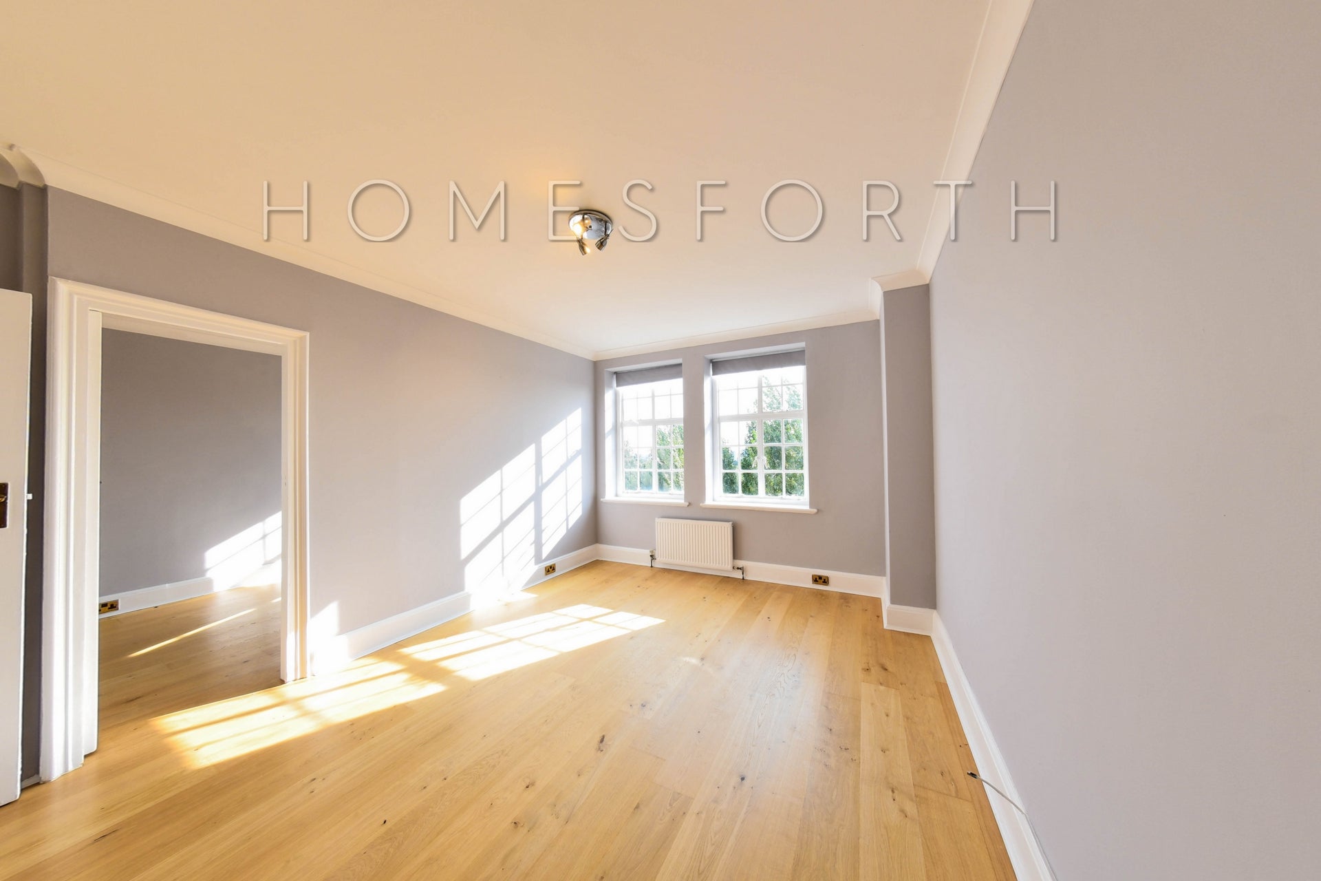 Flat Finchley Road in Greater London