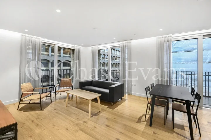 Flat Farringdon Road in Greater London