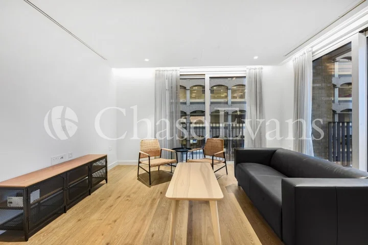 Flat Farringdon Road in Greater London