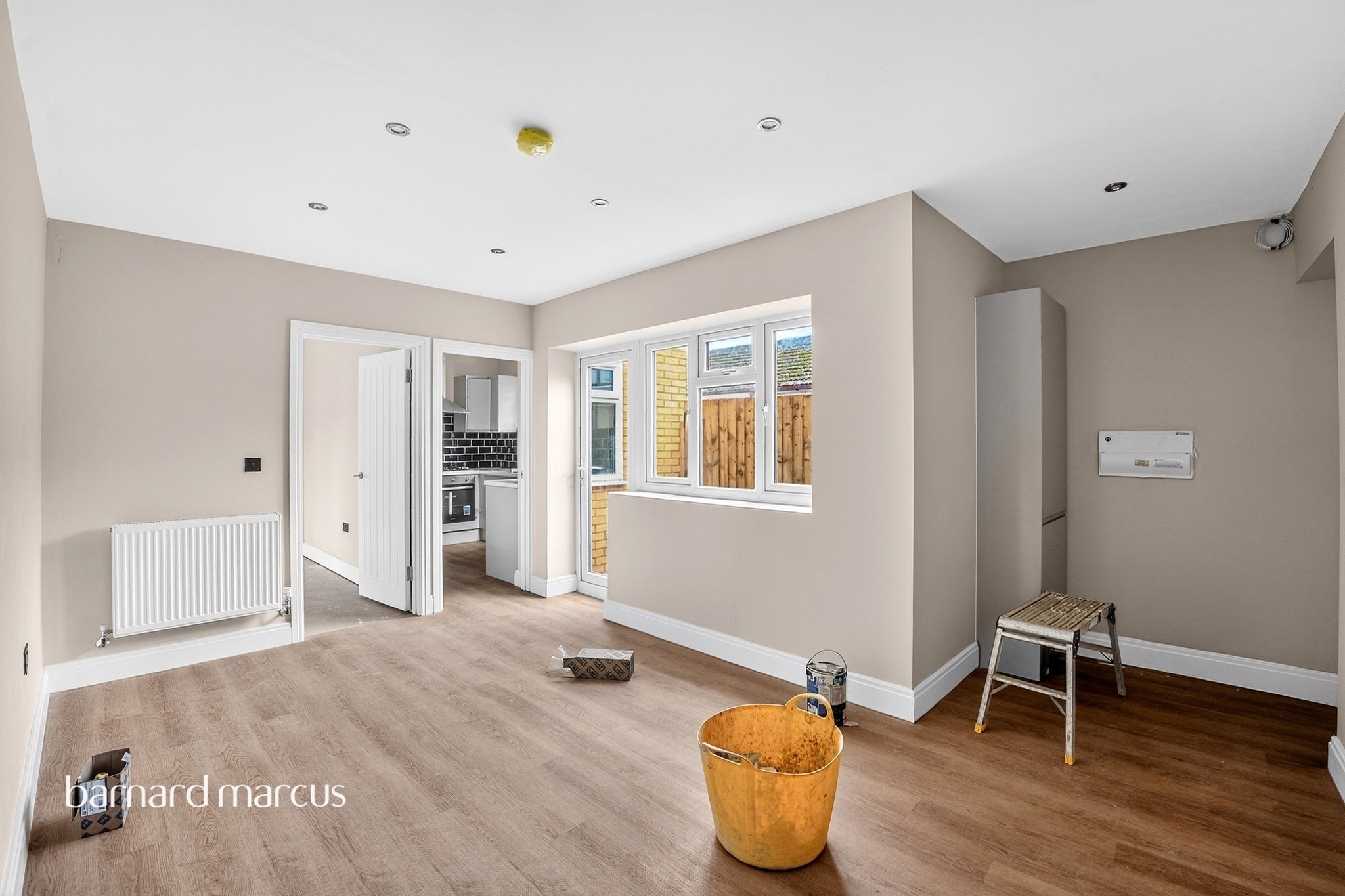Flat Northborough Road in Greater London