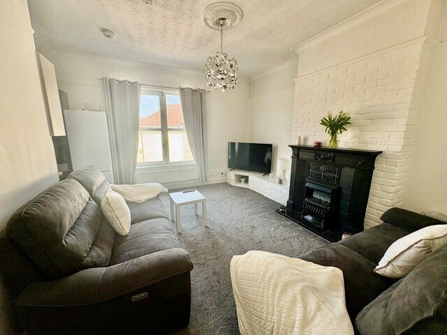 Flat Forton Road in Gosport
