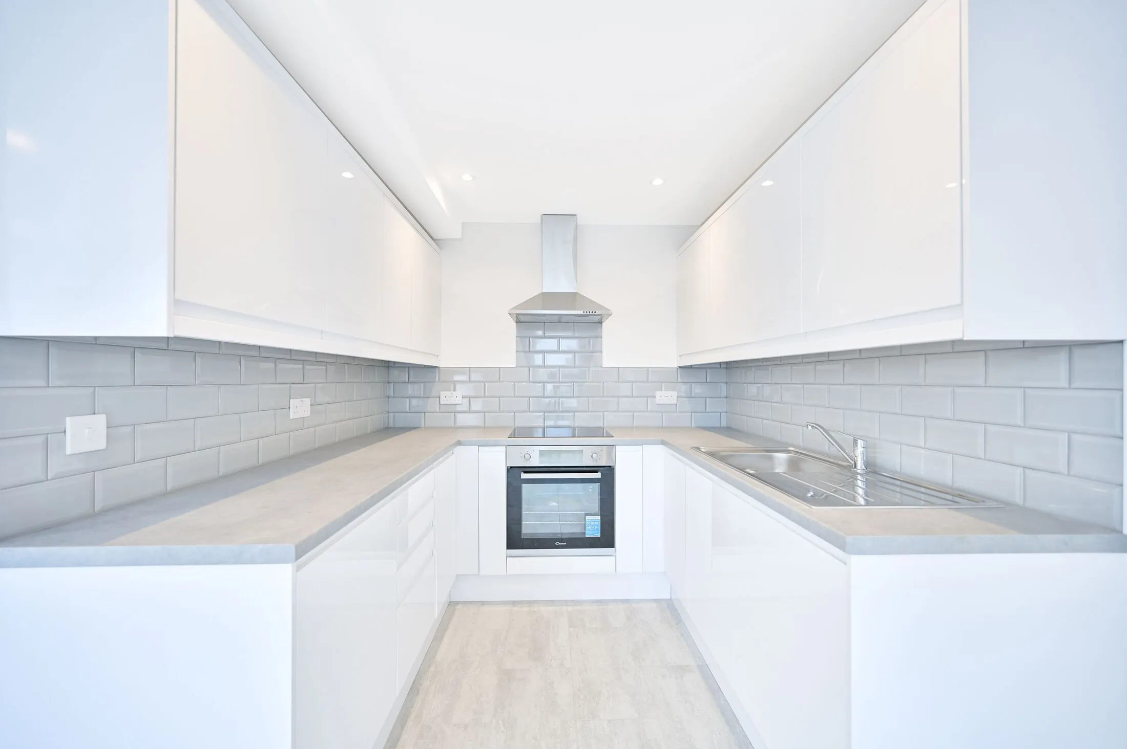 Flat Bath Road in Greater London
