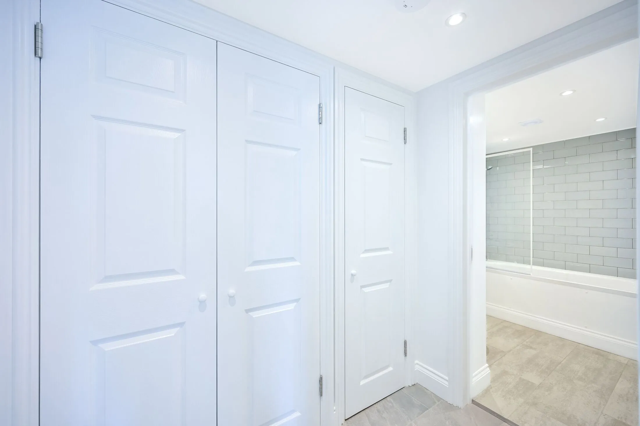 Flat Bath Road in Greater London
