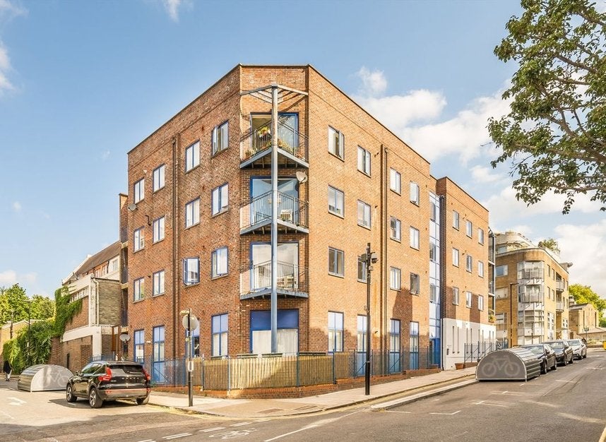 Flat Margery Street in Greater London