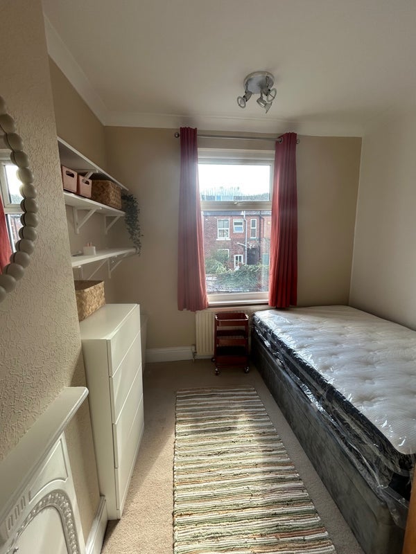 Room Windermere Road in Sheffield