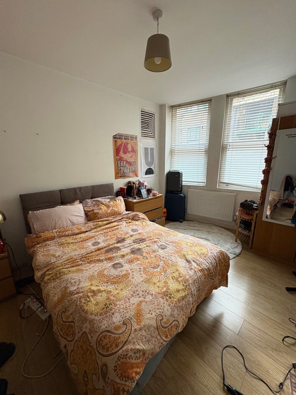 Room Rushcroft Road in Greater London