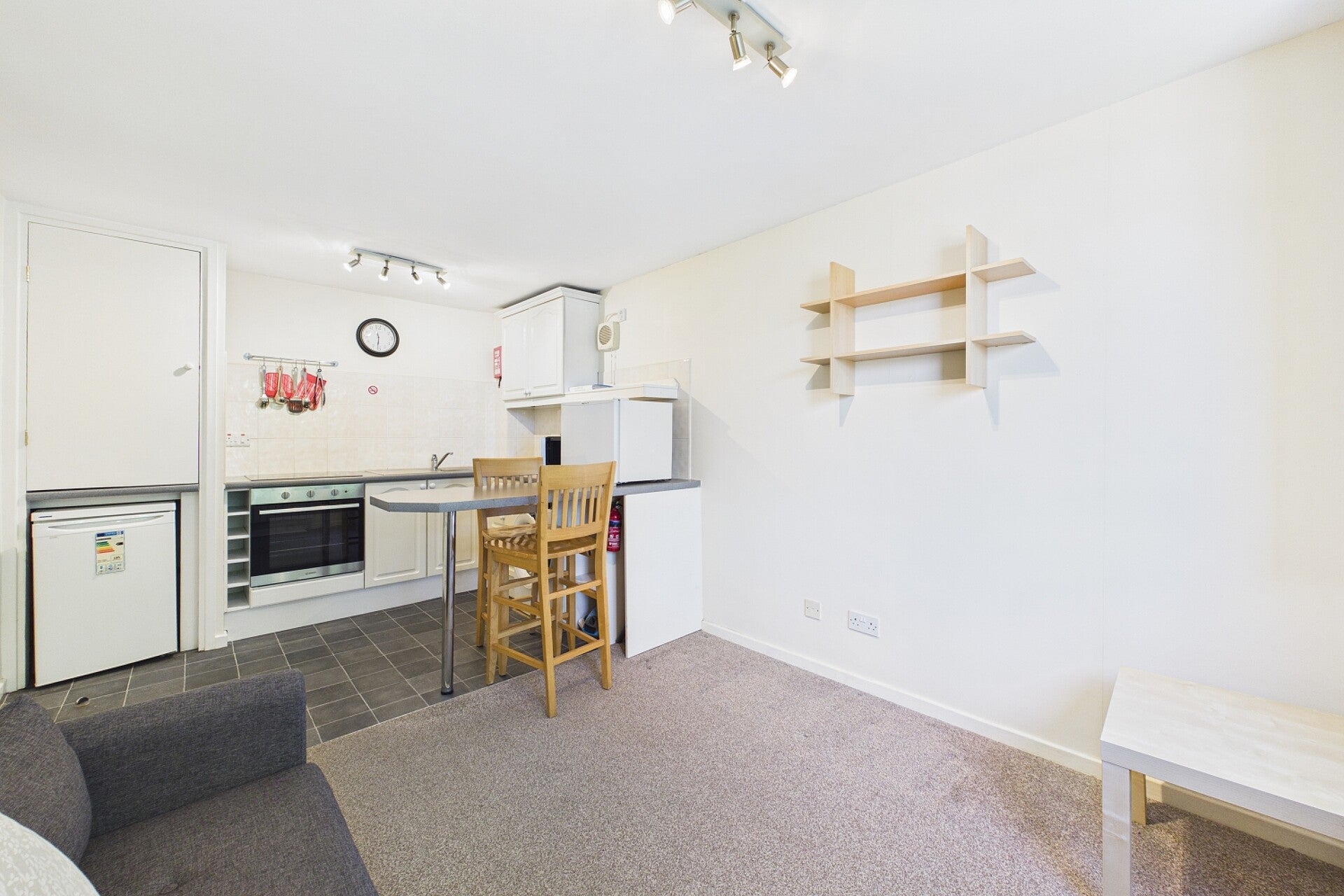 Flat Wostenholm Road in Sheffield