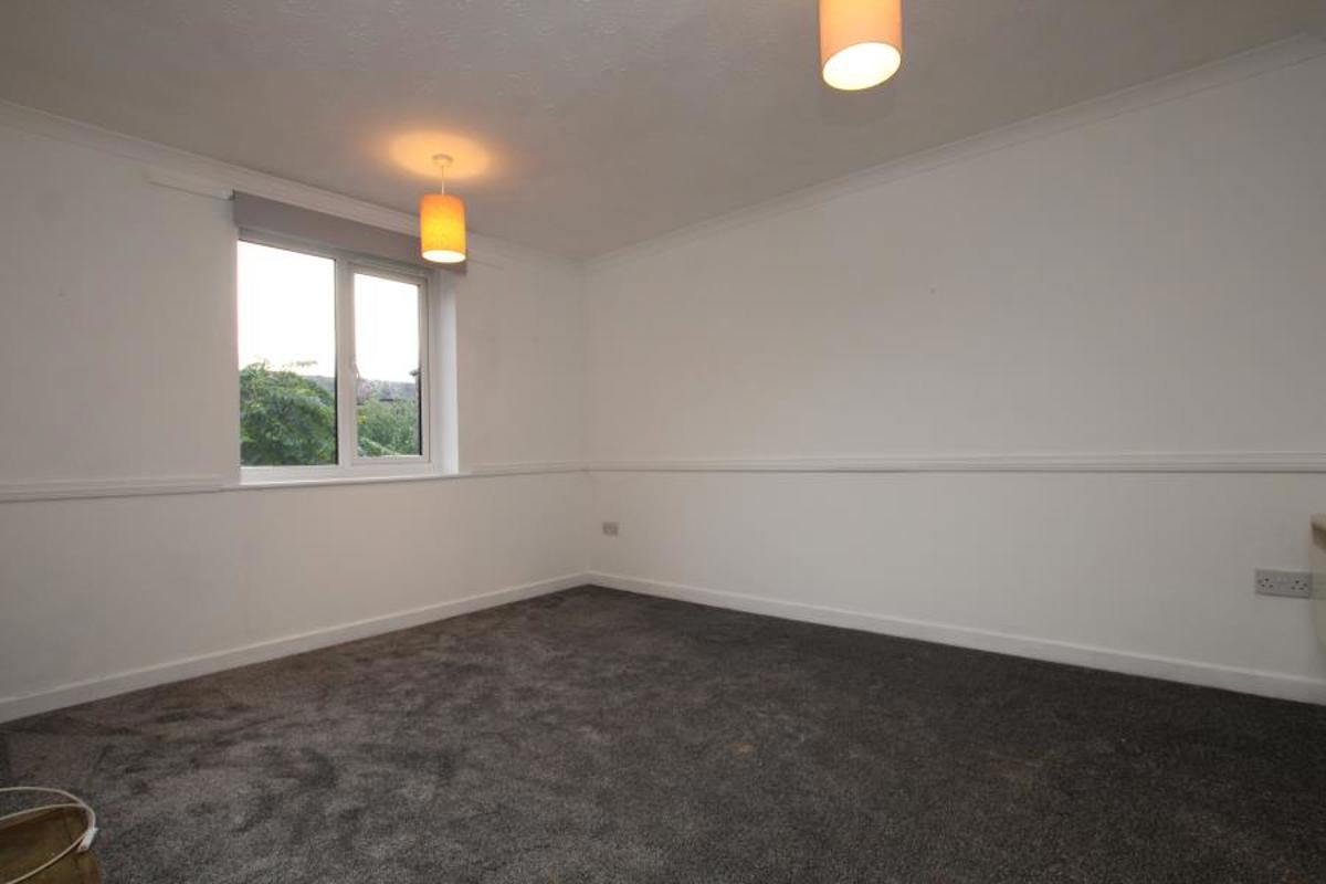 Flat Redcliff Mead Lane in Bristol