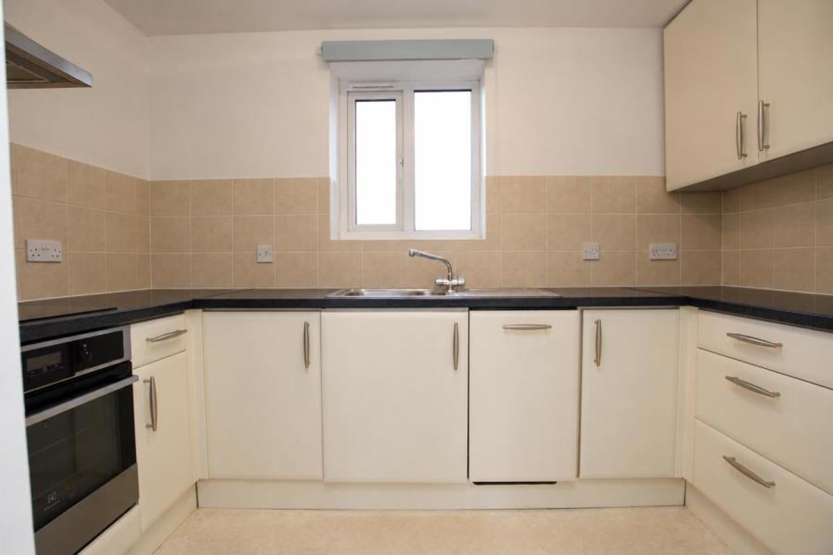 Flat Redcliff Mead Lane in Bristol