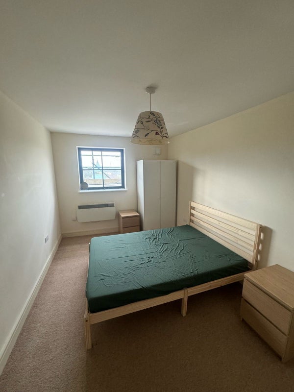 Room Walsall Road in Sandwell