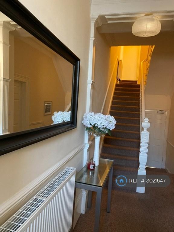 Room Ashwood Street in Sunderland