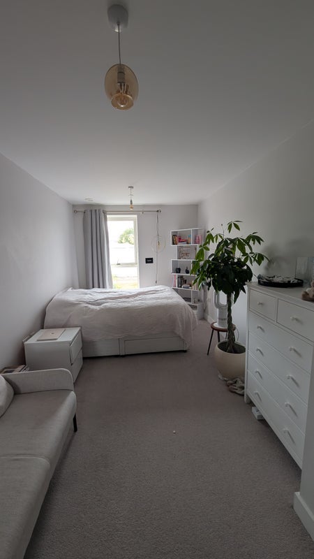 Room Trinity Way in Greater London