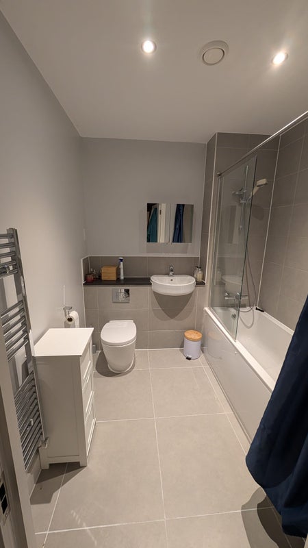Room Trinity Way in Greater London