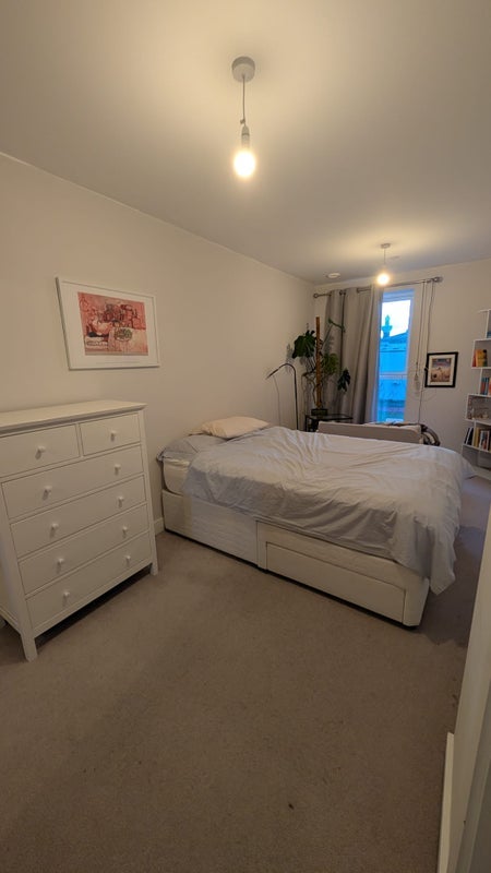 Room Trinity Way in Greater London