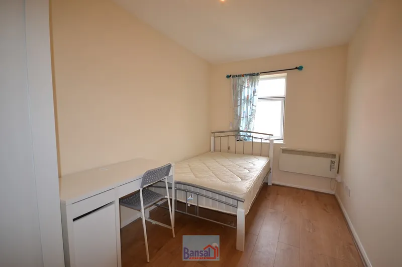Flat Gulson Road in Coventry