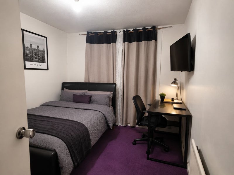 Room Calgary Street in Glasgow