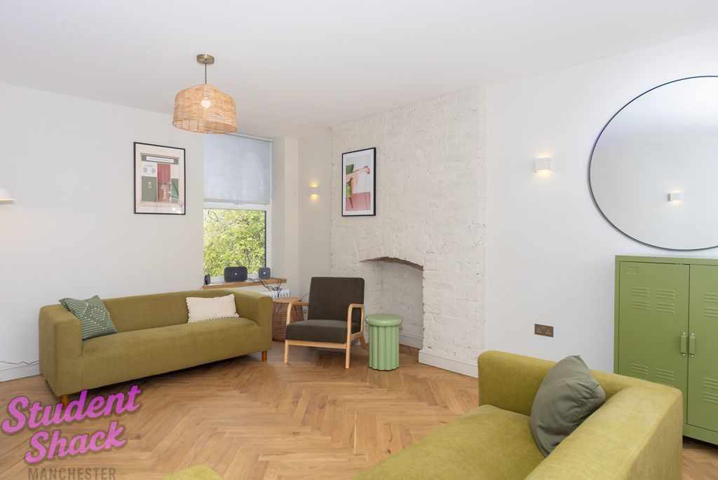 Flat Swinton Grove in Manchester