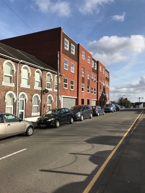 Flat Blenheim Crescent in Luton