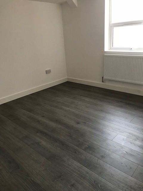 Flat Blenheim Crescent in Luton