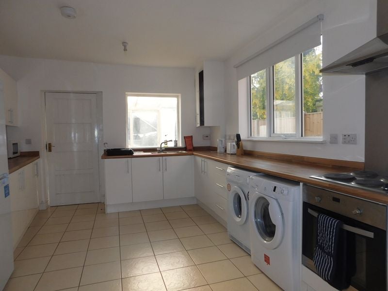 Room Kirkby Road in Ashfield