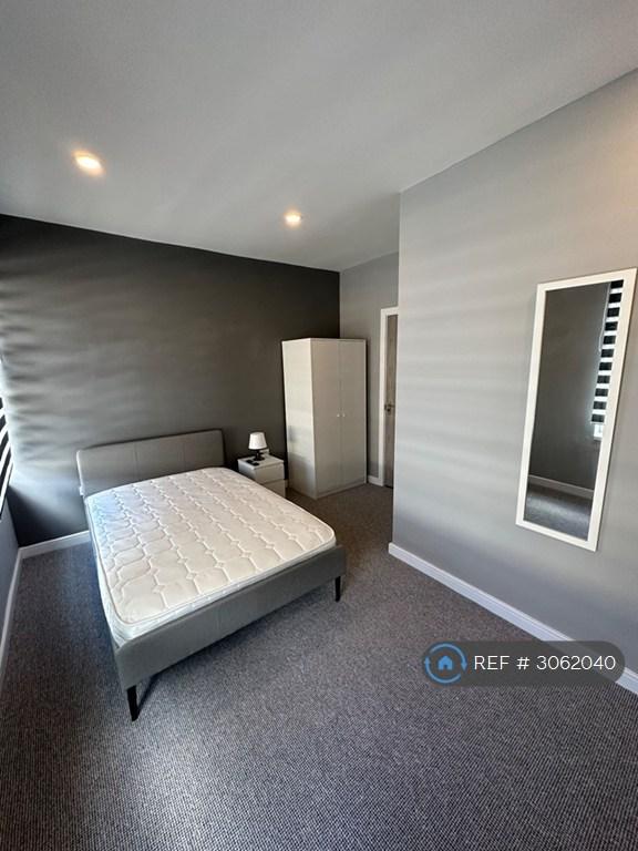 Room Theodora Street in Cardiff