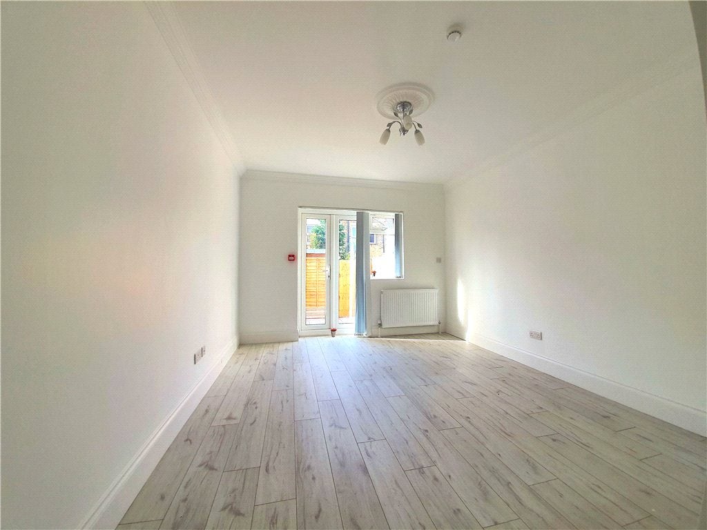 Room Pemdevon Road in Greater London
