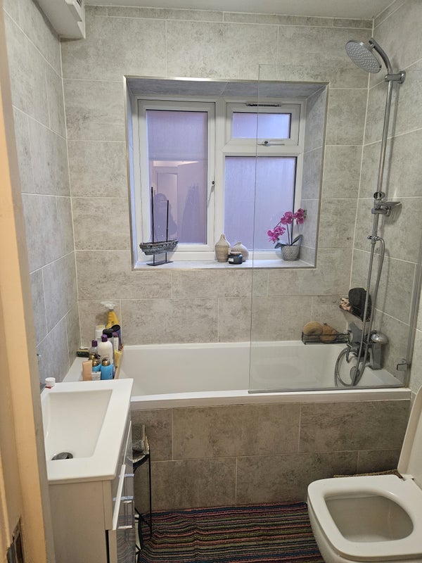 Room Sherriff Road in Greater London