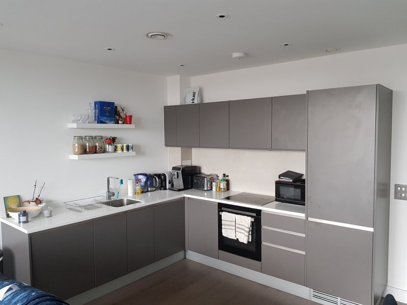 Room Chamberlayne Road in Greater London