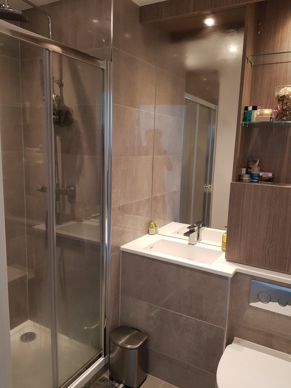 Room Chamberlayne Road in Greater London